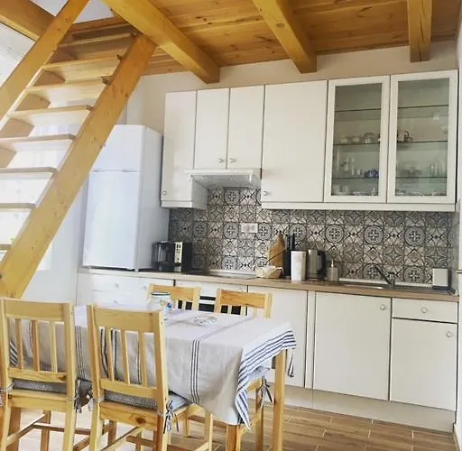 Eiross Apartmanhaz